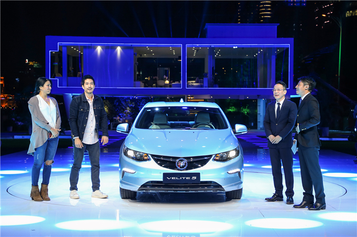 首款合资品牌国产增程型混合动力车别克VELITE 5上市 售价26.58万元~29.58万元