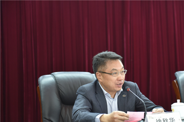 上汽集团与上海烟草携手为重庆地区捐赠上汽大通守护星校车