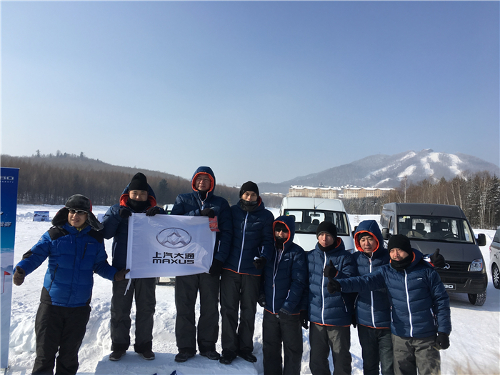 上汽大通V80实力相助“冰雪战役”