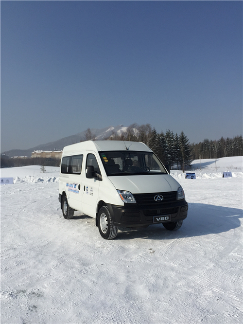 上汽大通V80实力相助“冰雪战役”