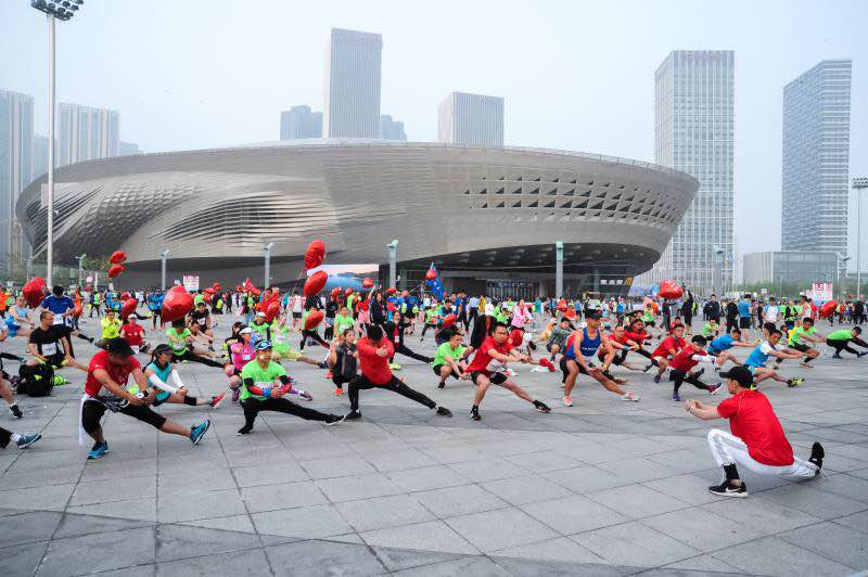 第31届大连国际马拉松赛今日开跑 别克品牌五度牵手“大马” 提供全方位赛事支持