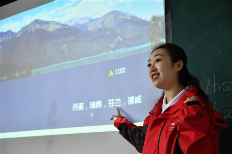 倾听留守儿童的心声，雪佛兰•红粉笔走进山城