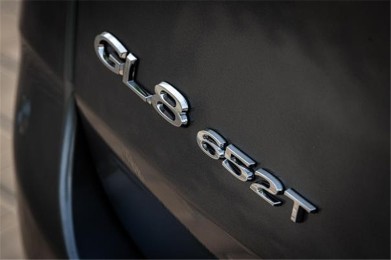 全新一代别克GL8 ES陆尊及GL8陆上公务舱“升舱”上市 售价23.29万元-39.99万元