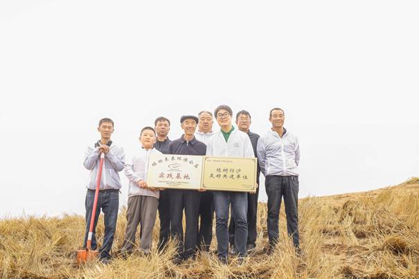 携手古浪“六老汉”，“绿动未来”第五次植树行深入腾格里沙漠！