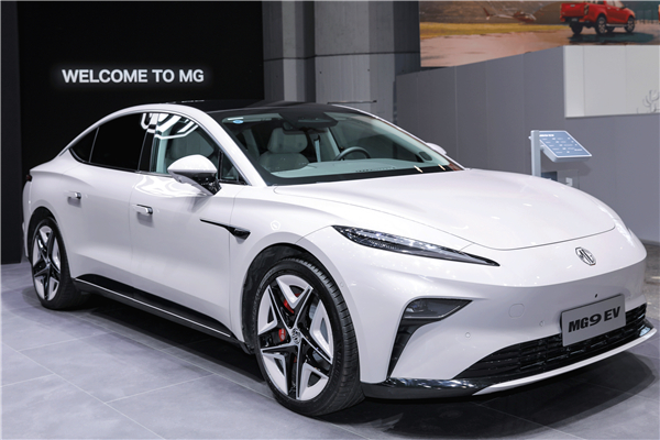 SAIC Motor’s smart models shine at Geneva International Motor Show