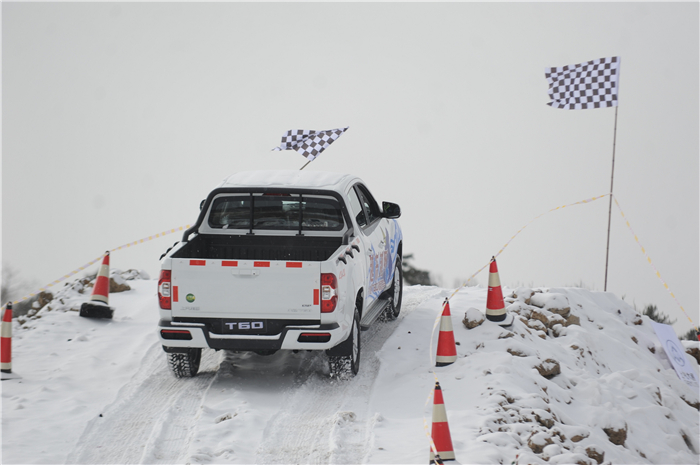MAXUS T60 shows excellent performance at test drive on Changbai Mountains