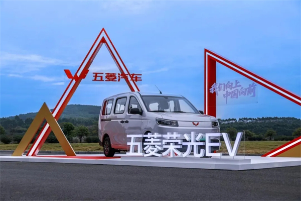 慢的根基,快的势能:上汽集团的变革转型之道