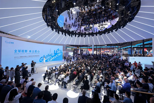 上汽再上一个台阶!创新技术落地,让“向上”不再只靠喊口号