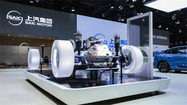 从制造巨头到生态领航者 上汽的“技术创新增长曲线”与生态叙事