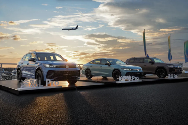 从黄浦江到全世界：上汽如何承载一座城的全球雄心？