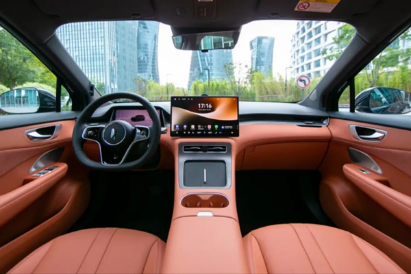 长卷2025:上汽的破晓与新篇