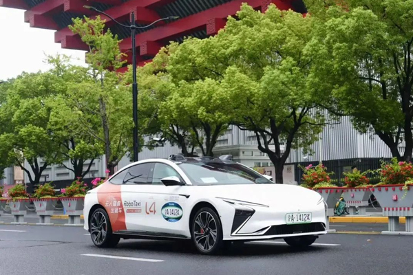 破浪2025:上汽利润、技术、出海三线狂飙,巨轮找到新航线