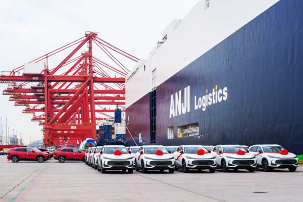 2025上汽集团盘点:技术向上,发展向新