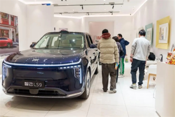 一辆好车如何开进寻常百姓家？看上汽的“解题思路”