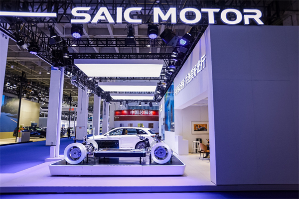 上汽“三部曲”：重构增长逻辑、引爆技术储备、定义行业范式