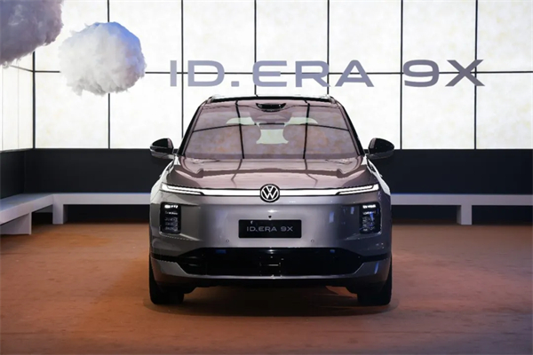 自主扛旗、合资焕新、海外破局：上汽集团逆势领跑的结构密码